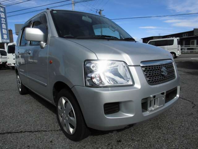 2008 Suzuki Solio – thumbnail 3