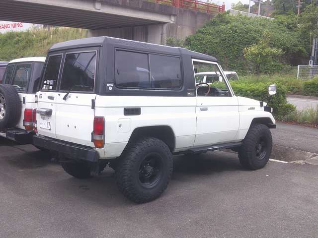 1992 Toyota Land Cruiser 70 – thumbnail 2