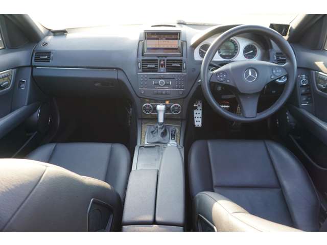 2009 Mercedes-Benz C-Class – thumbnail 3