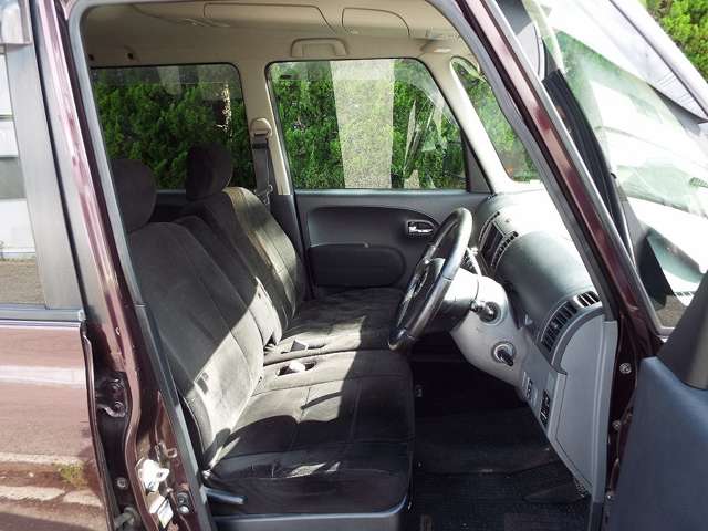 2005 Daihatsu Tanto – thumbnail 4