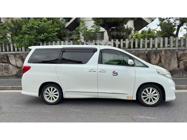 2008 Toyota Alphard – thumbnail 3
