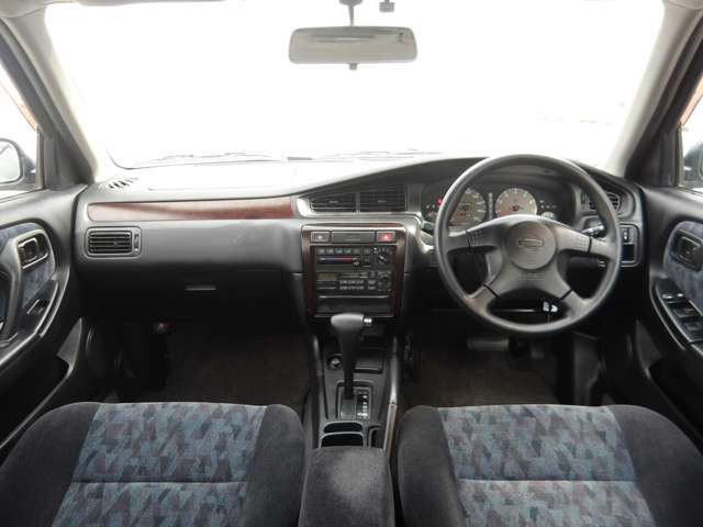 1996 Nissan Bluebird – thumbnail 2