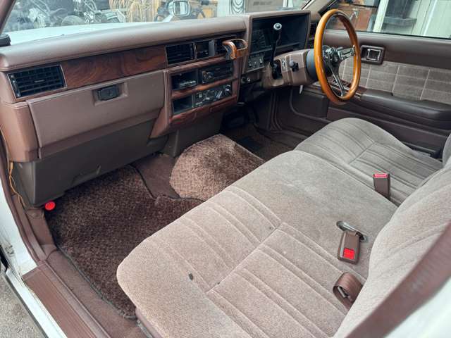 1997 Nissan Cedric Wagon – thumbnail 3
