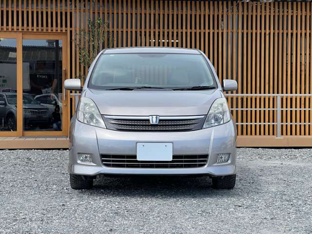 2006 Toyota Isis – thumbnail 4