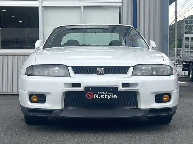 1996 Nissan Skyline GT-R – thumbnail 2