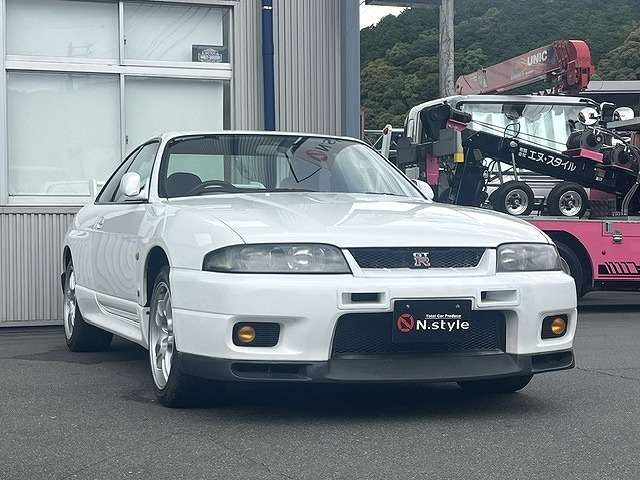 1996 Nissan Skyline GT-R – thumbnail 3