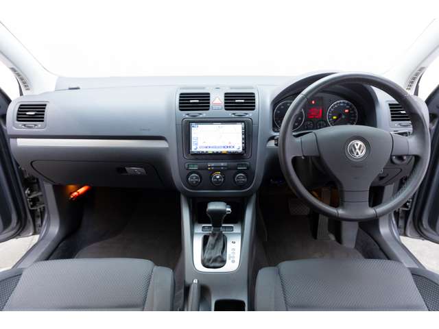 2005 Volkswagen Golf – thumbnail 2
