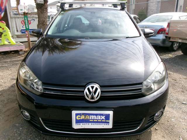 2010 Volkswagen Golf – thumbnail 2