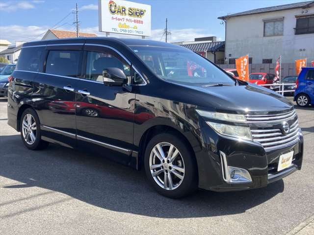 2010 Nissan Elgrand – thumbnail 2