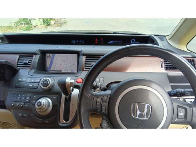 2006 Honda Stepwgn – thumbnail 2