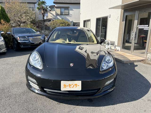 2011 Porsche Panamera – thumbnail 2