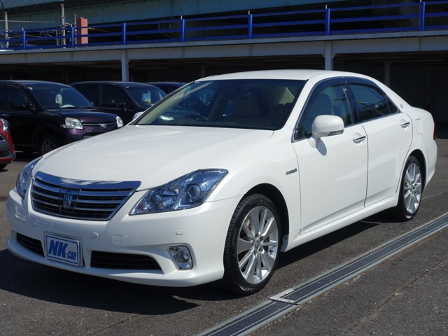 2010 Toyota Crown Hybrid