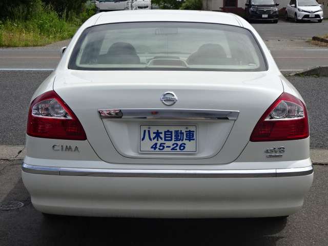 2003 Nissan Cima – thumbnail 3