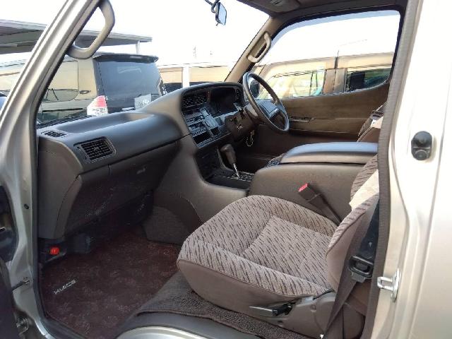 1995 Toyota Hiace – thumbnail 3