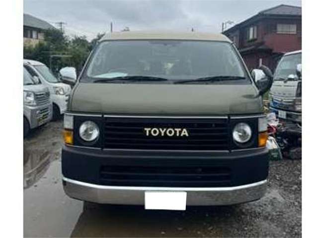 2008 Toyota Hiace – thumbnail 2