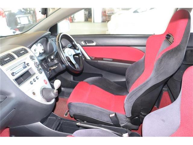 2004 Honda Civic Type R – thumbnail 2