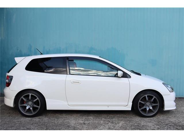 2004 Honda Civic Type R – thumbnail 4