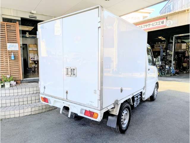 2009 Nissan Clipper Truck – thumbnail 3