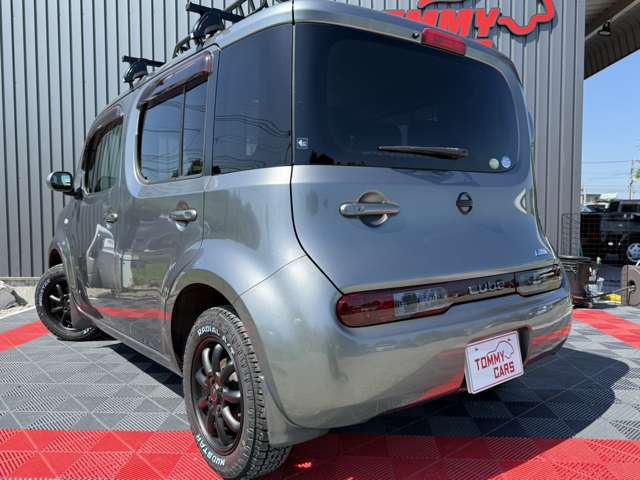 2010 Nissan Cube – thumbnail 2