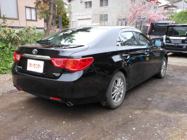 2010 Toyota Mark X – thumbnail 4