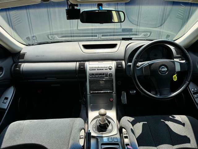 2003 Nissan Skyline Coupe – thumbnail 3