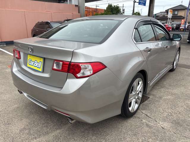2009 Honda Accord – thumbnail 2