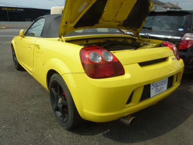 2005 Toyota MR-S – thumbnail 3