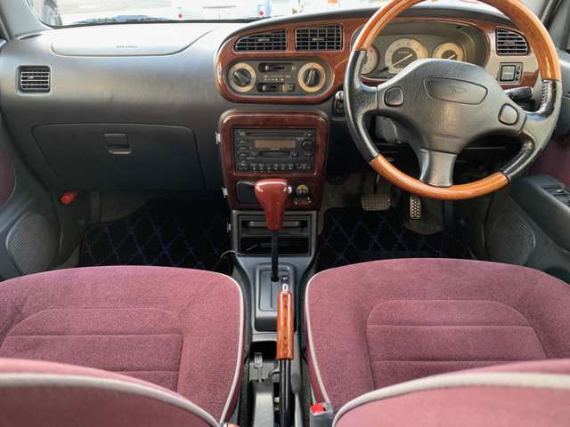 2000 Daihatsu Mira Gino – thumbnail 3