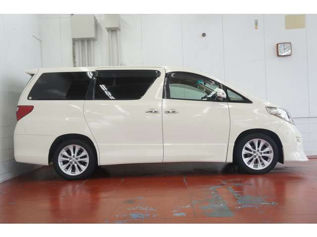 2008 Toyota Alphard – thumbnail 4