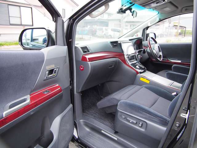 2009 Toyota Vellfire – thumbnail 4