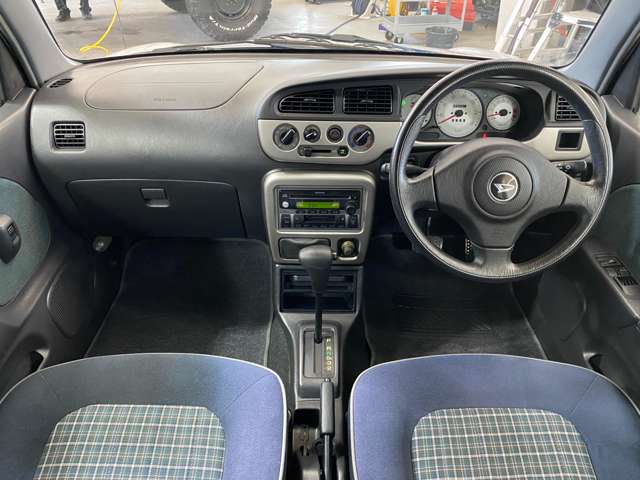 2001 Daihatsu Mira Gino – thumbnail 3