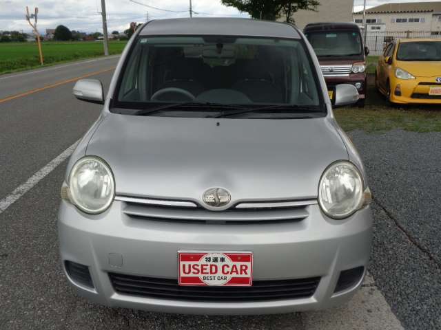 2008 Toyota Sienta – thumbnail 3