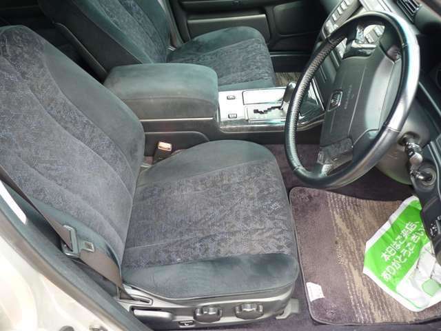 2005 Toyota Crown Estate – thumbnail 3