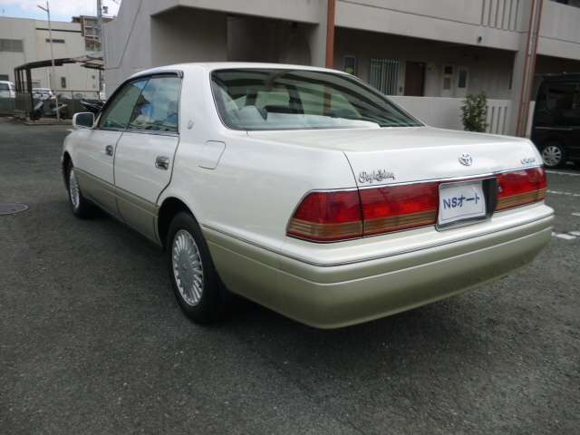 1998 Toyota Crown – thumbnail 4