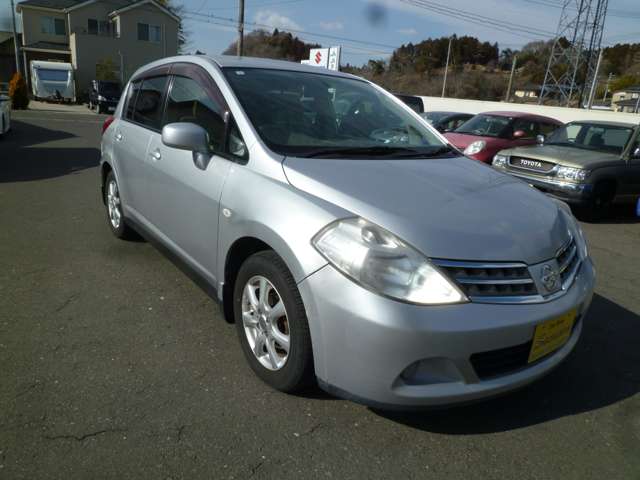 2009 Nissan Tiida – thumbnail 3
