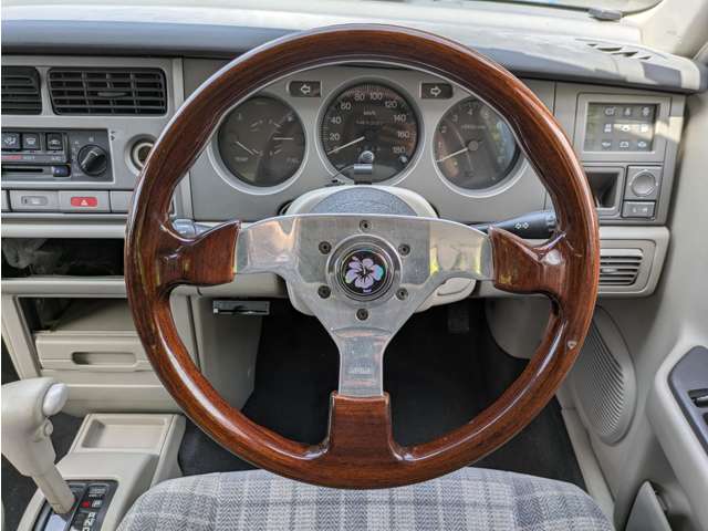 1995 Nissan Rasheen – thumbnail 3