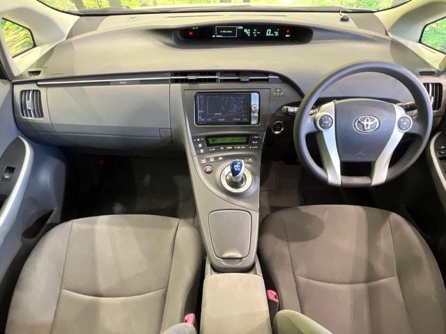 2010 Toyota Prius – thumbnail 2