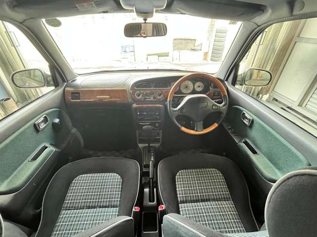 2001 Daihatsu Mira Gino – thumbnail 3
