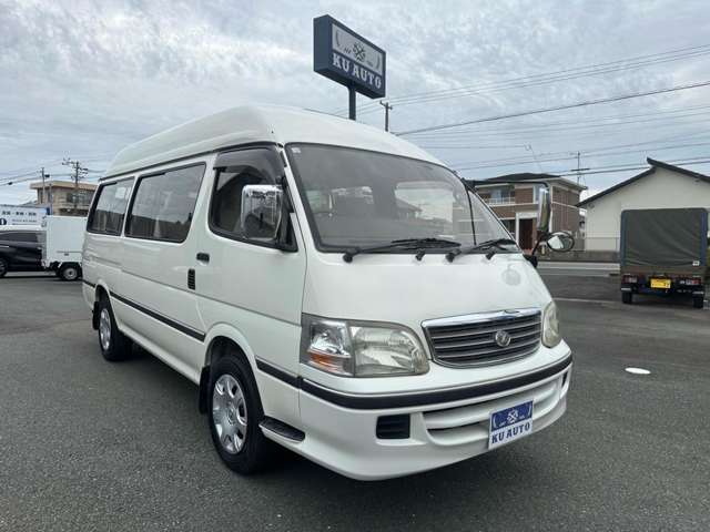 2002 Toyota Hiace – thumbnail 4