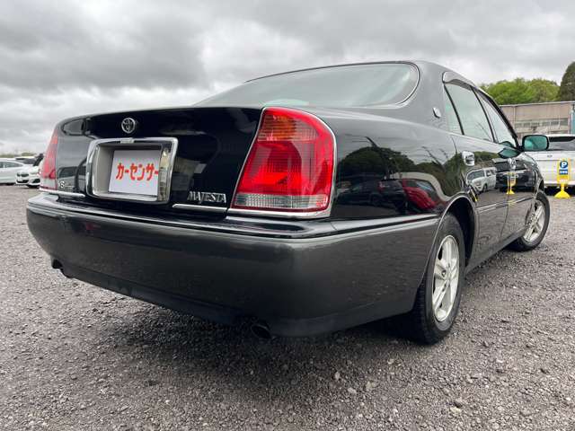 2000 Toyota Crown Majesta – thumbnail 2