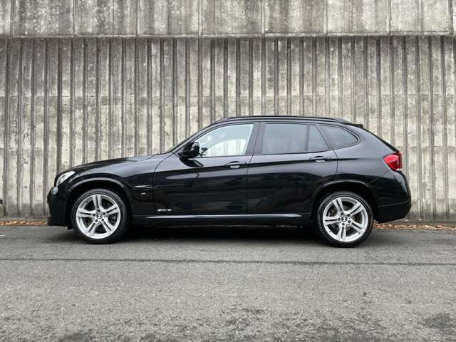 2011 BMW X1 – thumbnail 2