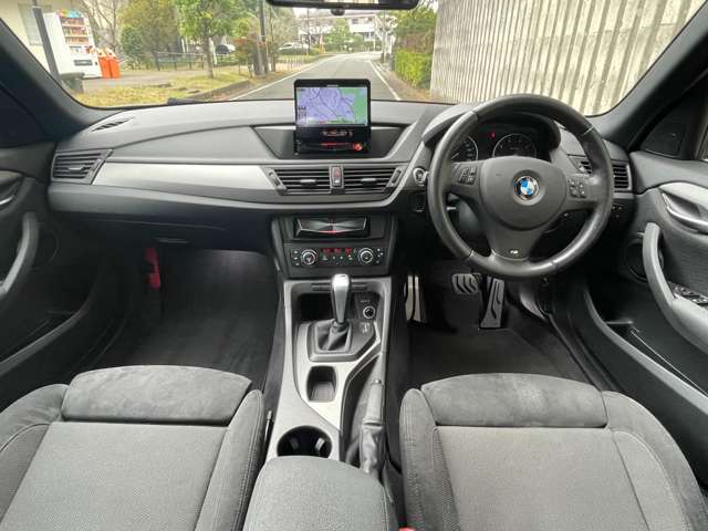 2011 BMW X1 – thumbnail 4