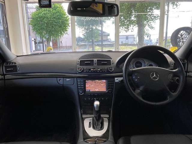 2003 Mercedes-Benz E-Class – thumbnail 3
