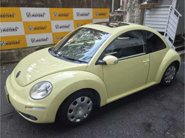 2006 Volkswagen New Beetle – thumbnail 2