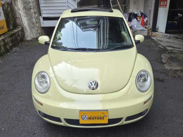 2006 Volkswagen New Beetle – thumbnail 4