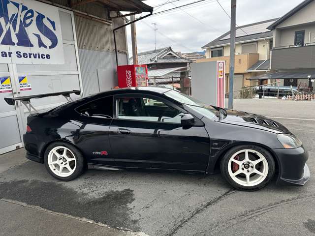 2004 Honda Integra Type R – thumbnail 4