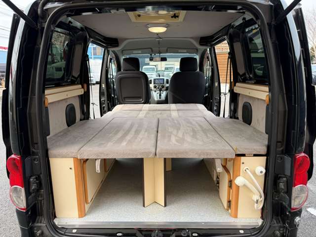 2009 Nissan NV200 Vanette – thumbnail 2