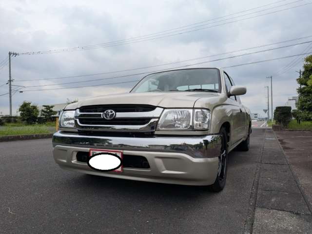 2002 Toyota Hilux – thumbnail 2