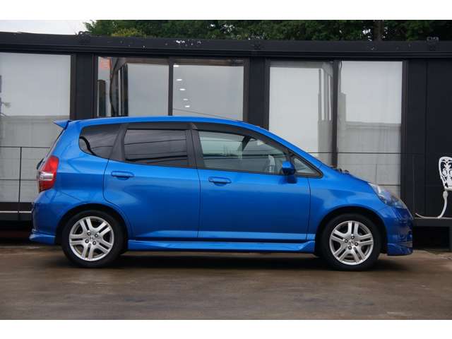 2004 Honda Fit – thumbnail 4