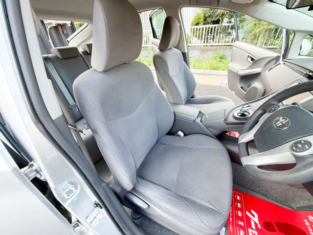 2010 Toyota Prius – thumbnail 3